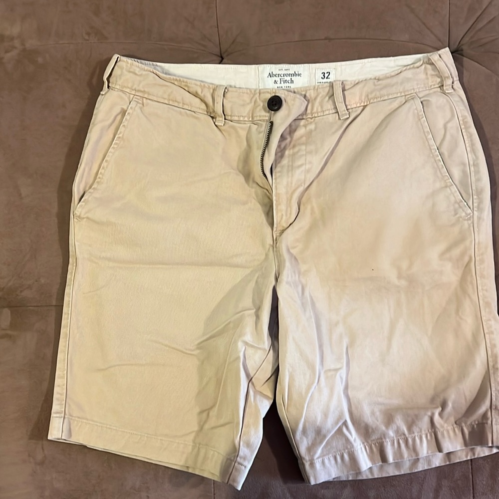 Abercrombie - Fitch khaki shorts